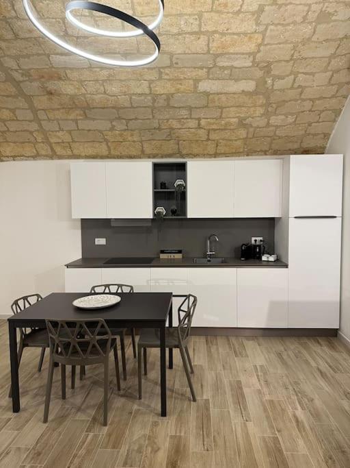 Mediterranean House Бари Экстерьер фото
